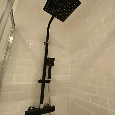 Charming With Exposed Beams Ainay District 리옹